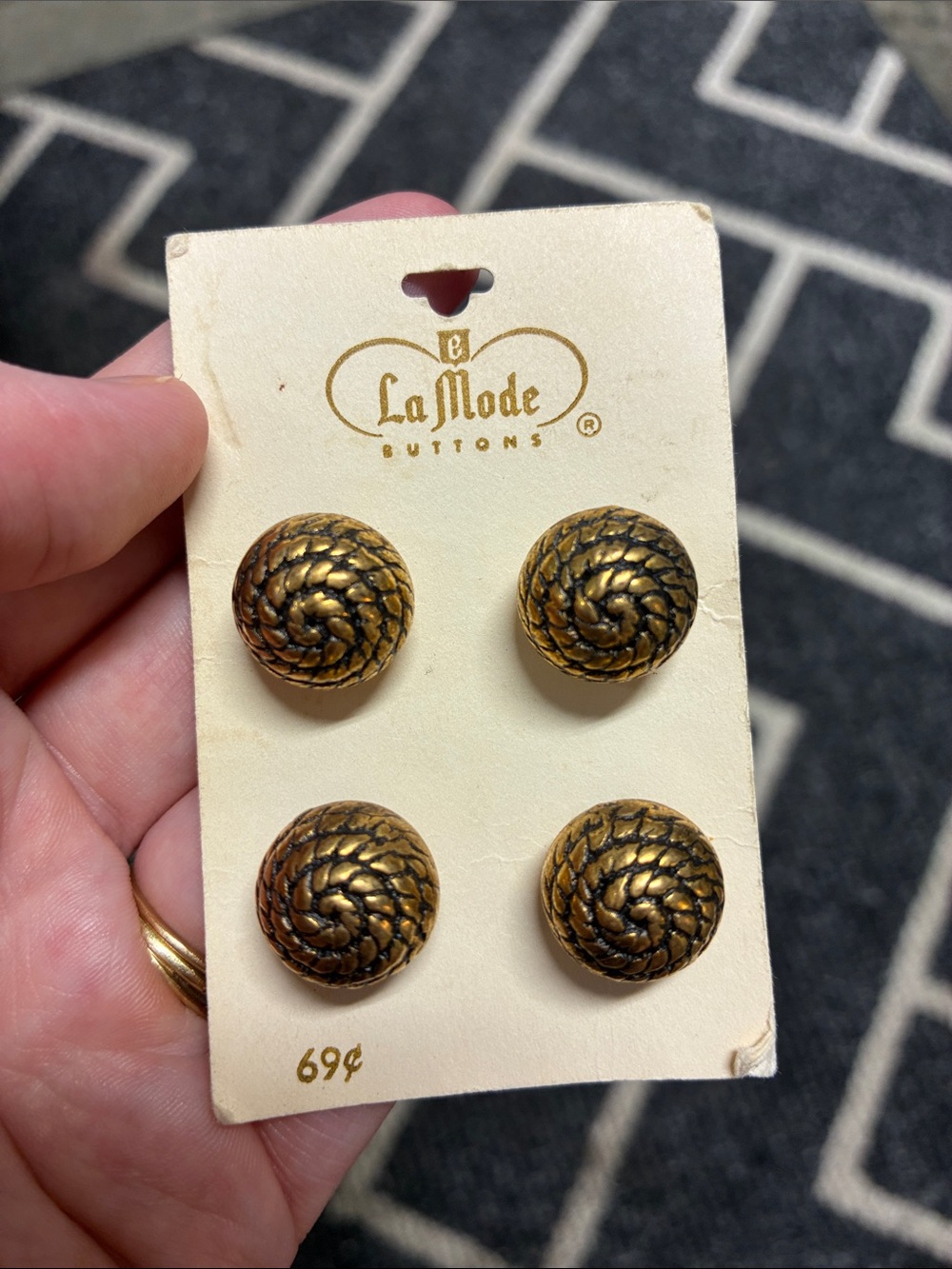 La Mode Vintage Gold-Tone Braided Button Set
